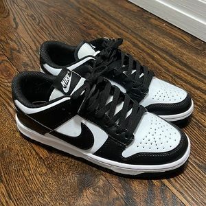 Nike Dunk Low Sneakers